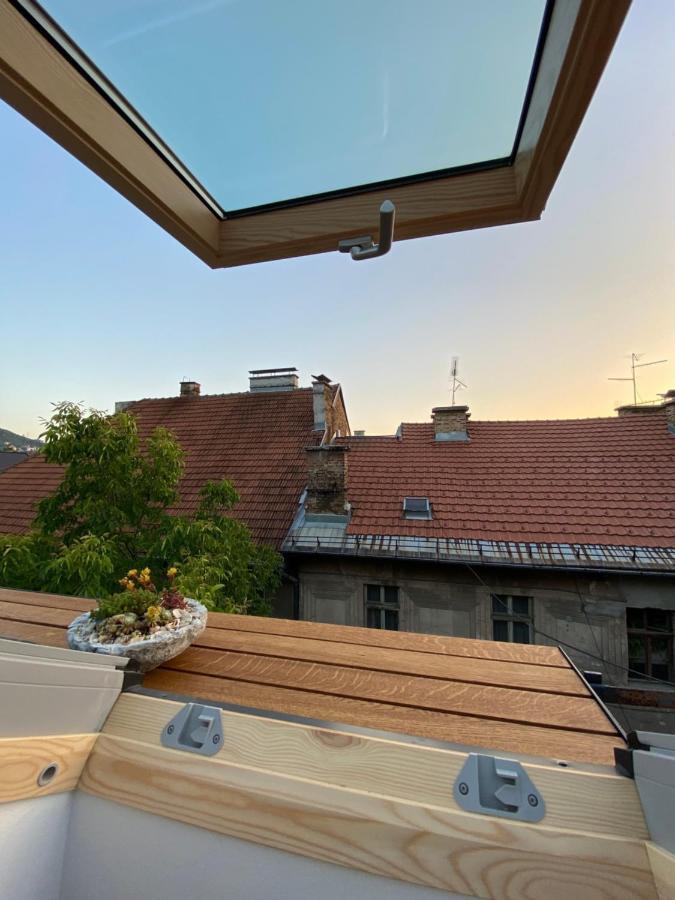 Atifa Apartment *