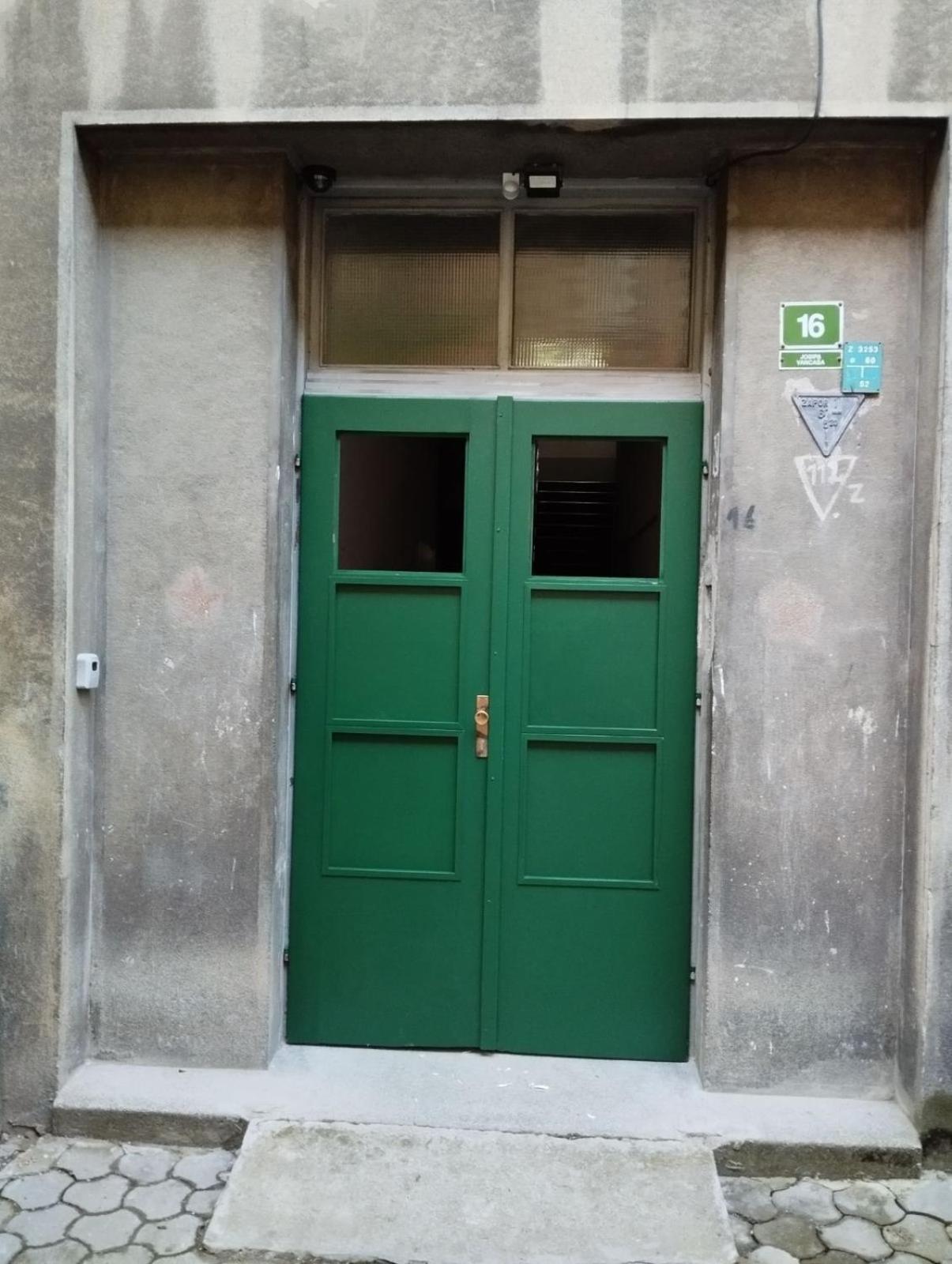 Atifa Apartment